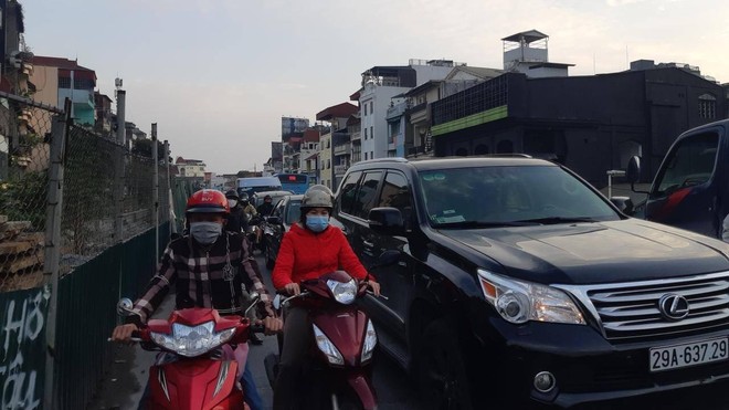 R&agrave;o chắn đường &Acirc;u Cơ, An Dương Vương để thi c&ocirc;ng, phương tiện cần lưu &yacute; g&igrave;? - Ảnh 1.