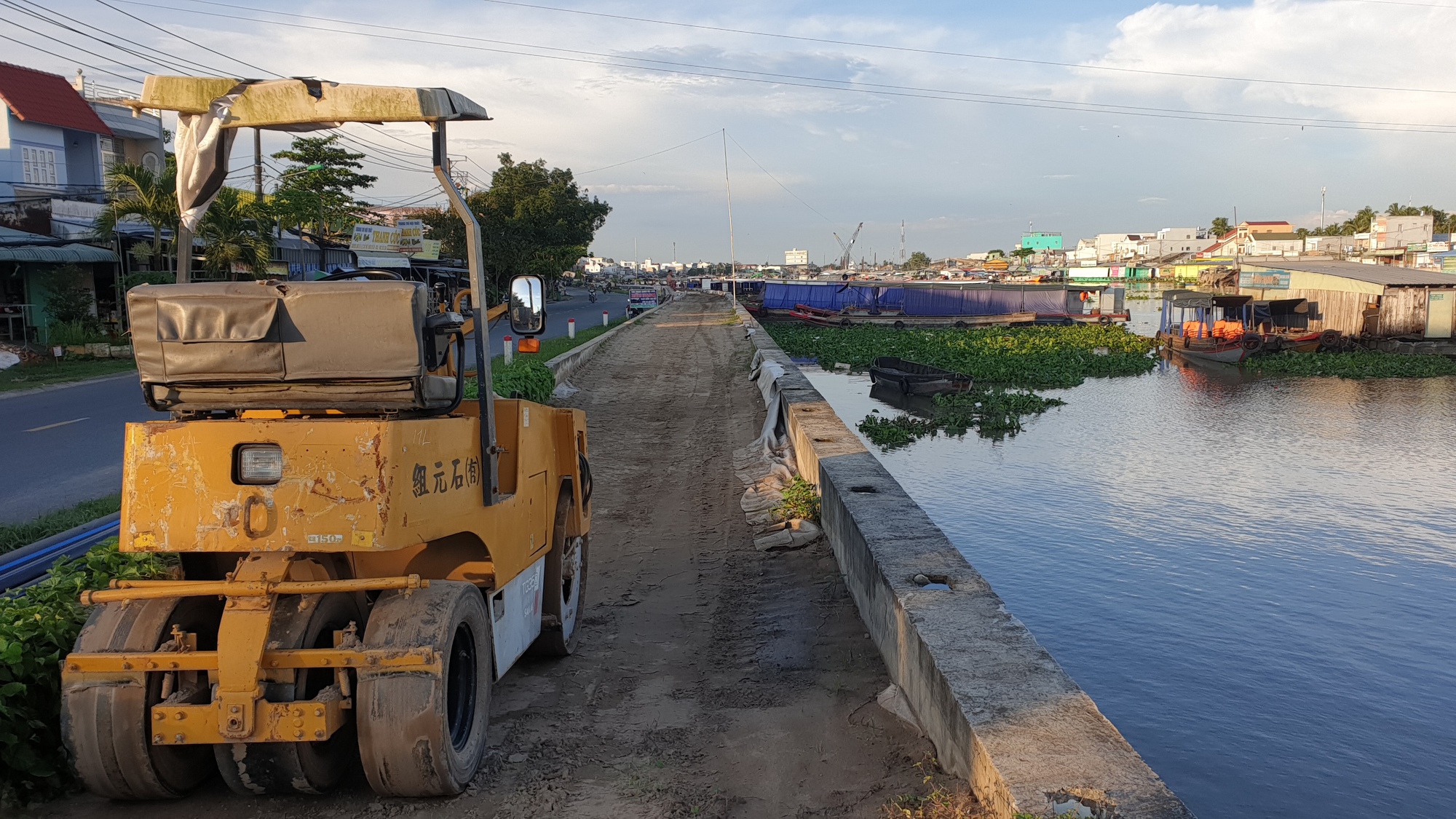 C&ocirc;ng trường k&egrave; s&ocirc;ng Cần Thơ ngổn ngang trước thời hạn c&ograve;n 2 th&aacute;ng để ho&agrave;n th&agrave;nh - Ảnh 5.