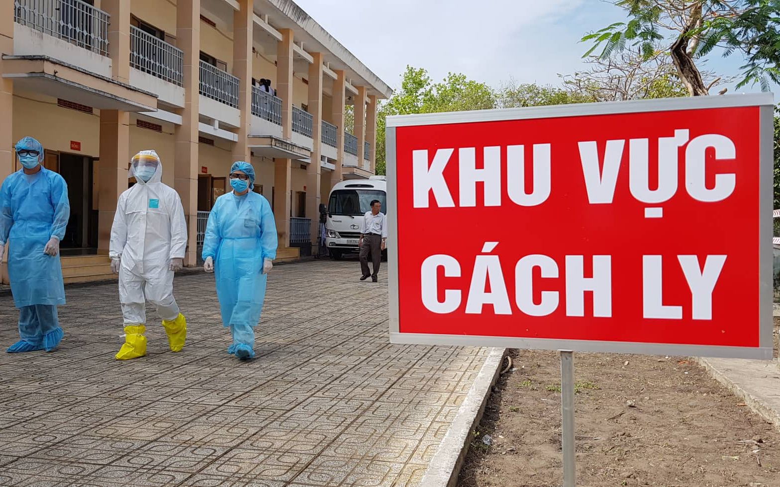 Ch&iacute;nh phủ b&atilde;i bỏ ho&agrave;n to&agrave;n 9 nghị quyết về ph&ograve;ng, chống dịch Covid-19 - Ảnh 1.