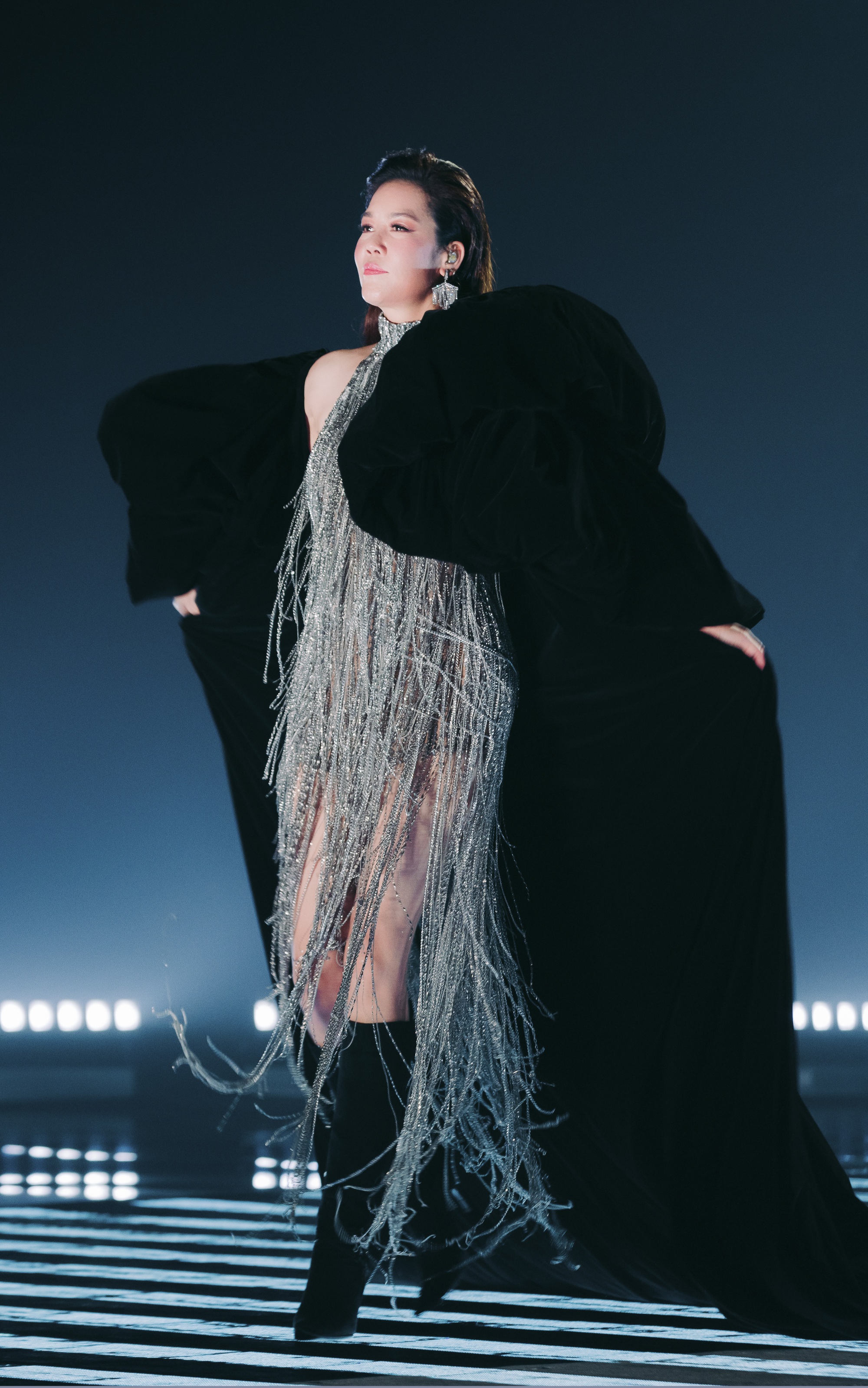 Sau khi ly h&ocirc;n với thiếu gia, Diệp L&acirc;m Anh xuất hiện tại tập 1 Chị đẹp đạp gi&oacute; rẽ s&oacute;ng - Ảnh 7.