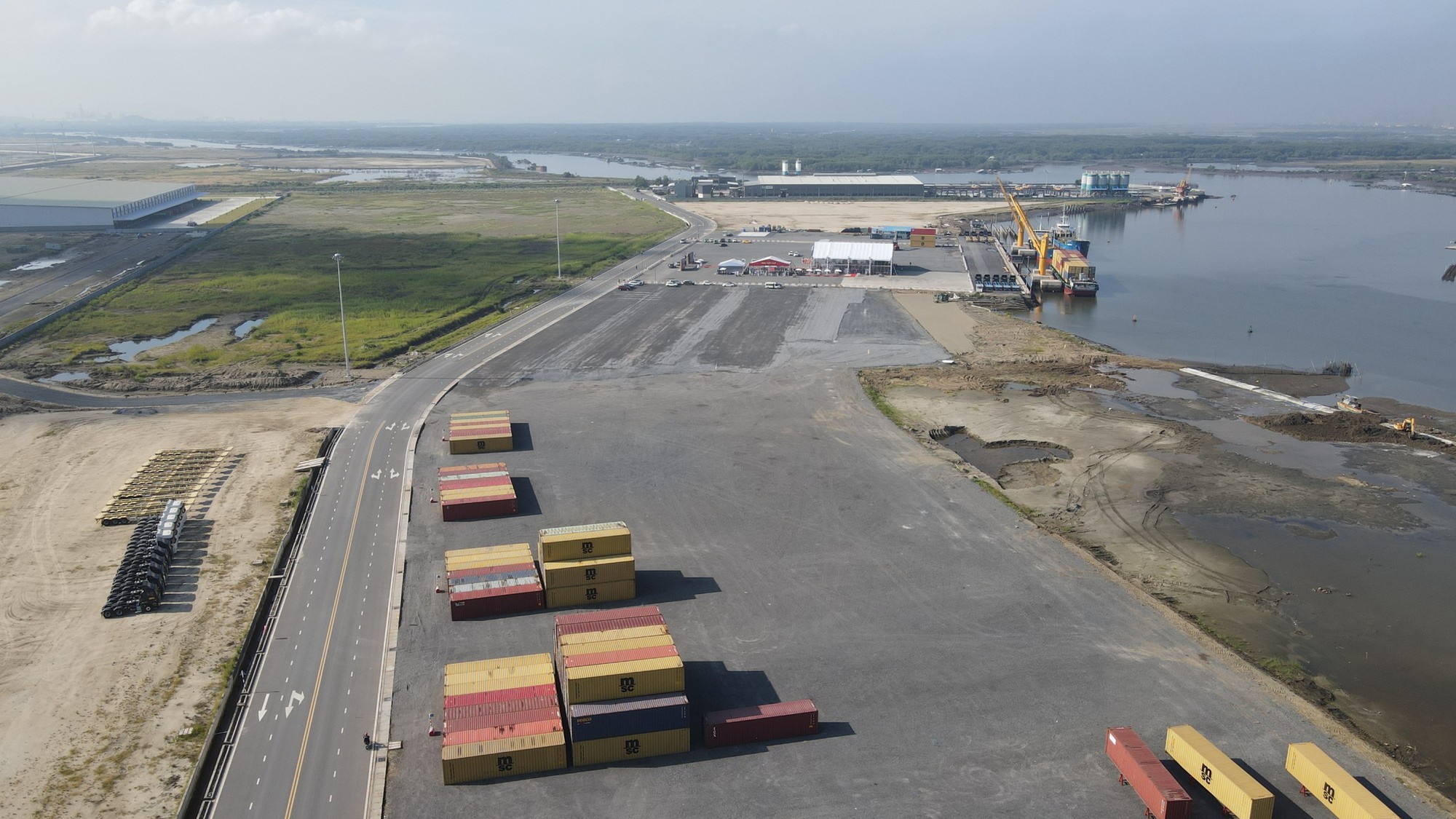 Toàn cảnh cảng cạn đầu tiên của Bà Rịa-Vũng Tàu vừa đưa vào hoạt động - Ảnh 2. Toàn cảnh cảng cạn đầu tiên của Bà Rịa-Vũng Tàu vừa đưa vào hoạt động - Ảnh 2.