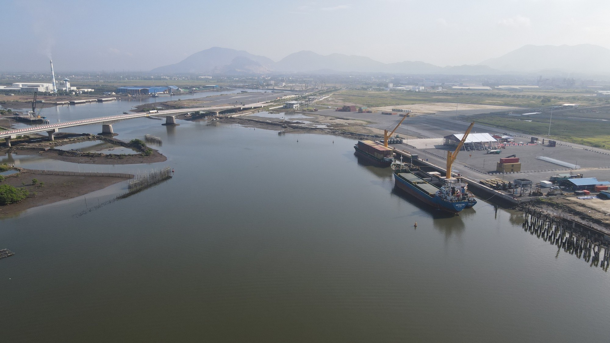 Toàn cảnh cảng cạn đầu tiên của Bà Rịa-Vũng Tàu vừa đưa vào hoạt động - Ảnh 7. Toàn cảnh cảng cạn đầu tiên của Bà Rịa-Vũng Tàu vừa đưa vào hoạt động - Ảnh 7.