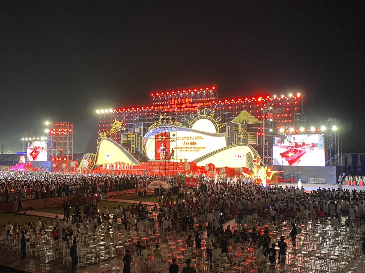 &ldquo;Quảng Ninh trở th&agrave;nh một trong những tỉnh đi đầu cả nước trong c&ocirc;ng cuộc đổi mới&rdquo; - Ảnh 5.