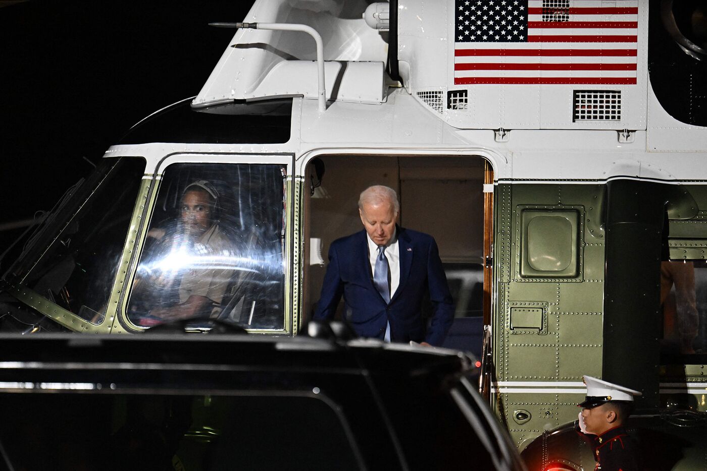 Ti&ecirc;m k&iacute;ch Mỹ chặn m&aacute;y bay d&acirc;n sự bay tới gần nh&agrave; Tổng thống Biden - Ảnh 1.