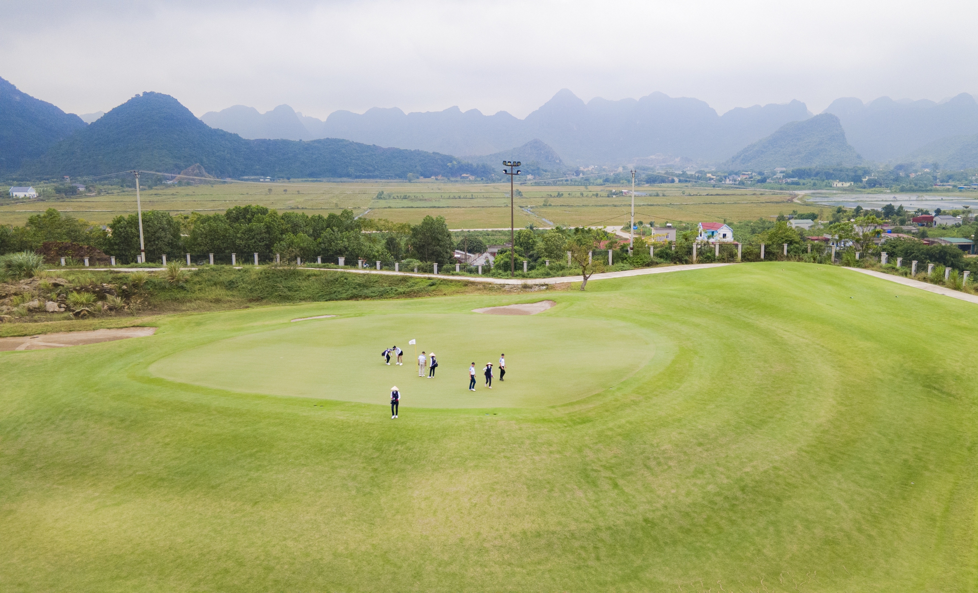 Những hình ảnh ấn tượng tại Giải Golf Chung tay vì ATGT 2023 - Ảnh 21. Những hình ảnh ấn tượng tại Giải Golf Chung tay vì ATGT 2023 - Ảnh 21.