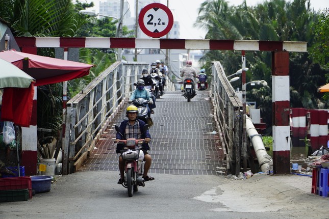 Vạch mốc ho&agrave;n th&agrave;nh 4 c&acirc;y cầu dang dở nhiều năm ở TP.HCM  - Ảnh 3.