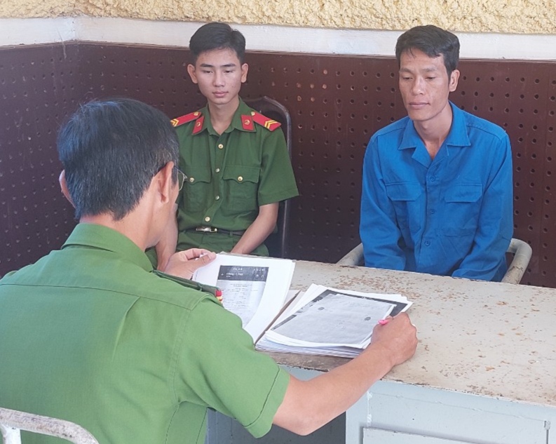 2 nh&oacute;m đối tượng cho vay l&atilde;i nặng bị C&ocirc;ng an Đắk N&ocirc;ng triệt ph&aacute; - Ảnh 2.