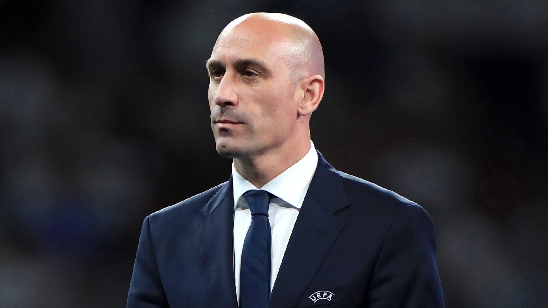 Sếp lớn b&oacute;ng đ&aacute; T&acirc;y Ban Nha nhận &aacute;n phạt cực nặng sau nụ h&ocirc;n tai tiếng tại World Cup 2023 - Ảnh 1.