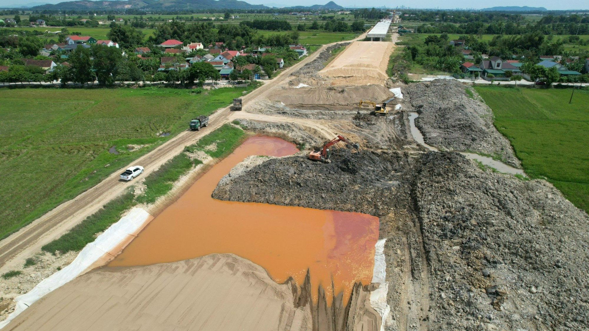 Nhiều &yacute; kiến ủng hộ tăng vốn g&oacute;p Nh&agrave; nước tại dự &aacute;n PPP giao th&ocirc;ng - Ảnh 3.