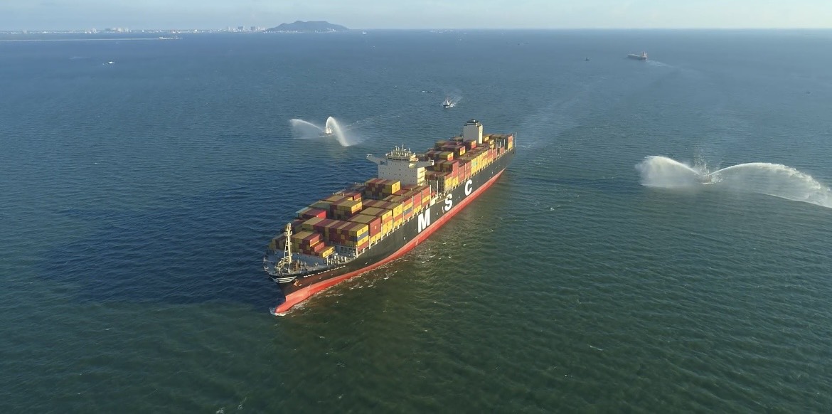 Tàu siêu lớn của hãng MSC cập cảng SSIT ở Bà Rịa - Vũng Tàu - Ảnh 1. Tàu siêu lớn của hãng MSC cập cảng SSIT ở Bà Rịa - Vũng Tàu - Ảnh 1.