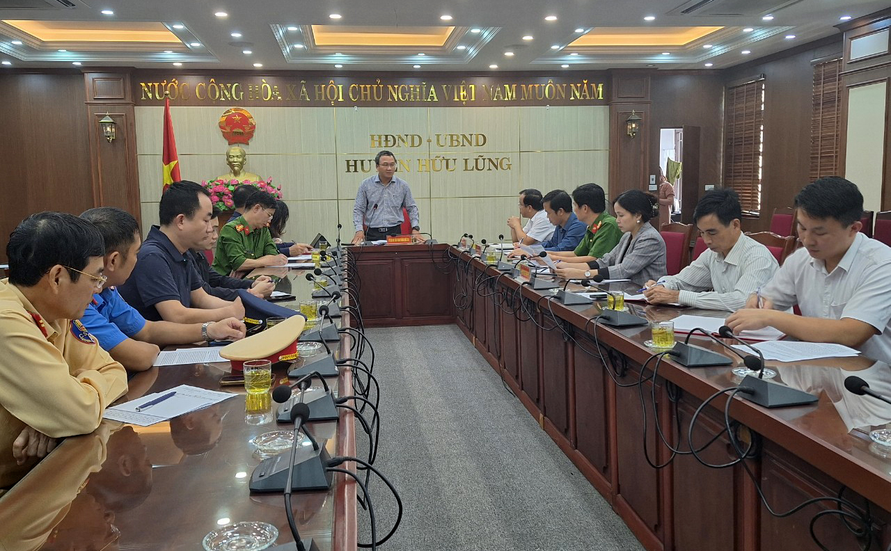 L&agrave;m r&otilde; tr&aacute;ch nhiệm c&aacute; nh&acirc;n, đơn vị sau vụ TNGT thảm khốc tại Lạng Sơn - Ảnh 1.