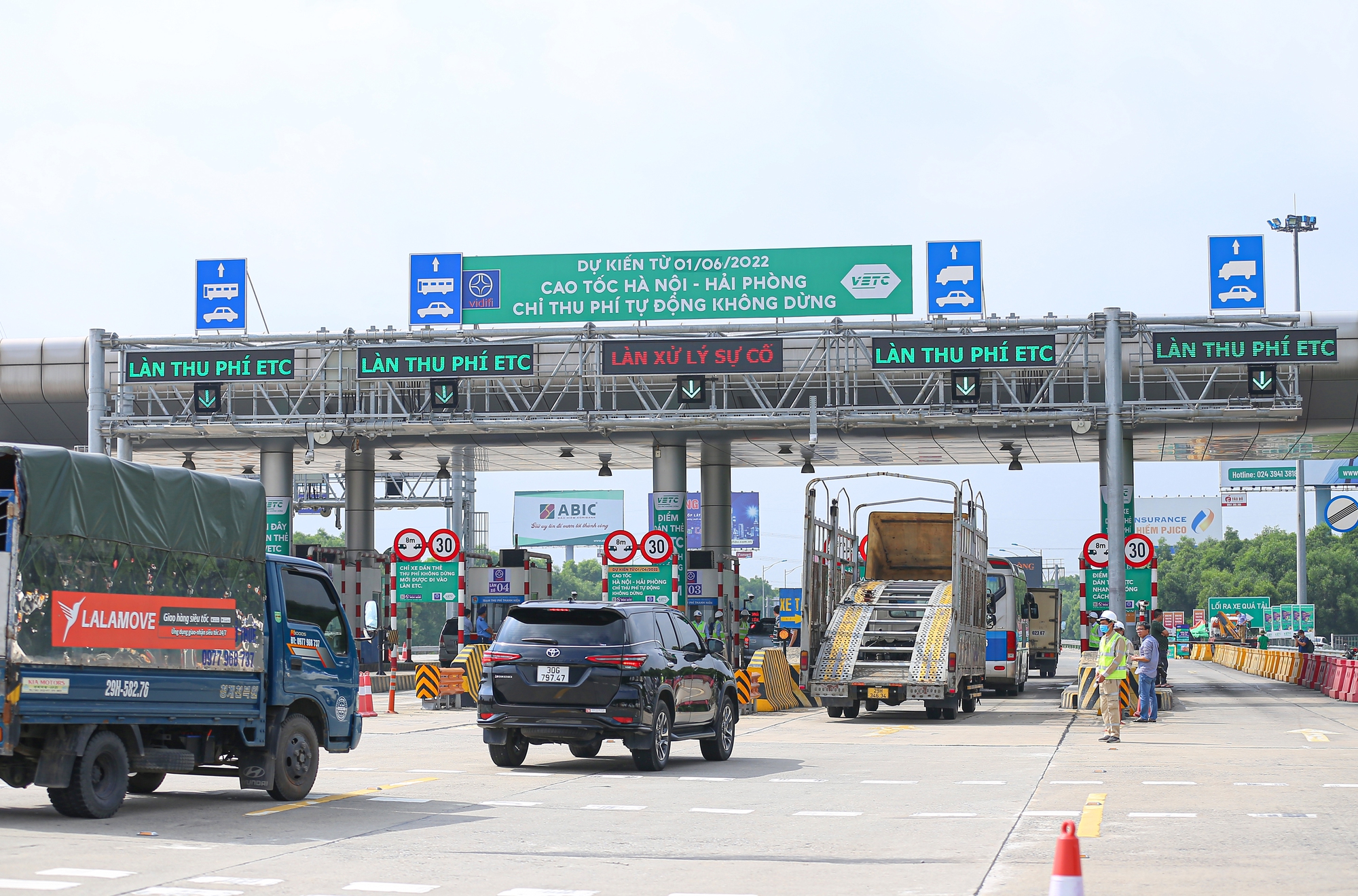 To&agrave;n quốc c&oacute; 155 trạm thu ph&iacute; với gần 5 triệu &ocirc; t&ocirc; d&aacute;n thẻ ETC - Ảnh 1.