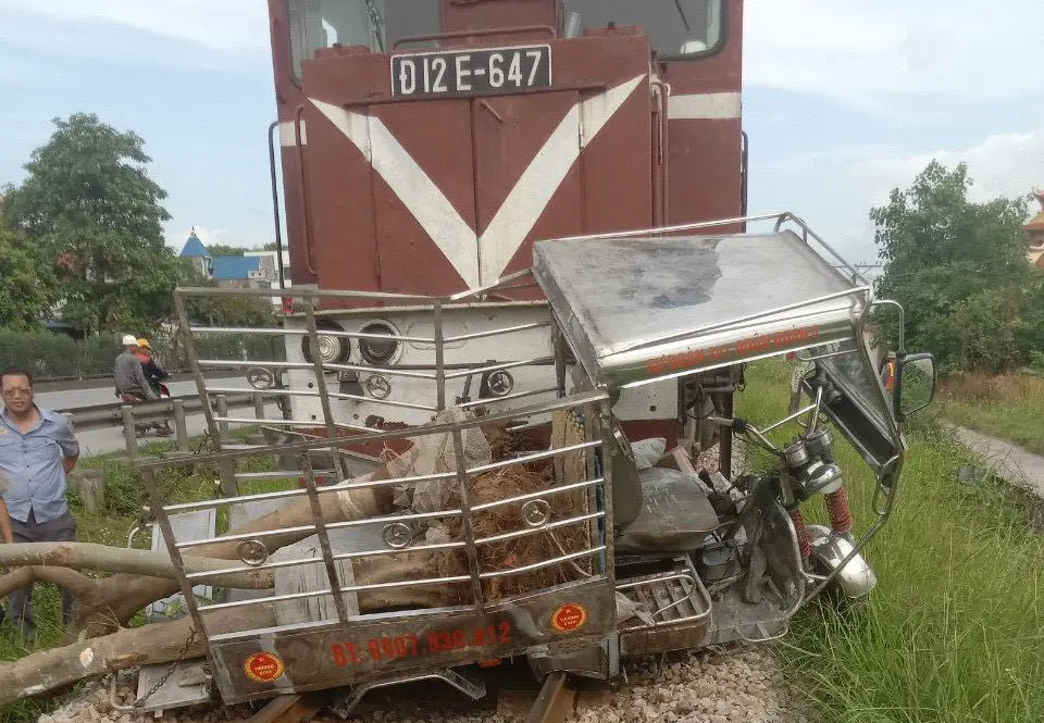 Hải Ph&ograve;ng: Tăng cường c&ocirc;ng t&aacute;c đảm bảo an to&agrave;n giao th&ocirc;ng đường sắt tại c&aacute;c lối đi tự mở - Ảnh 1.