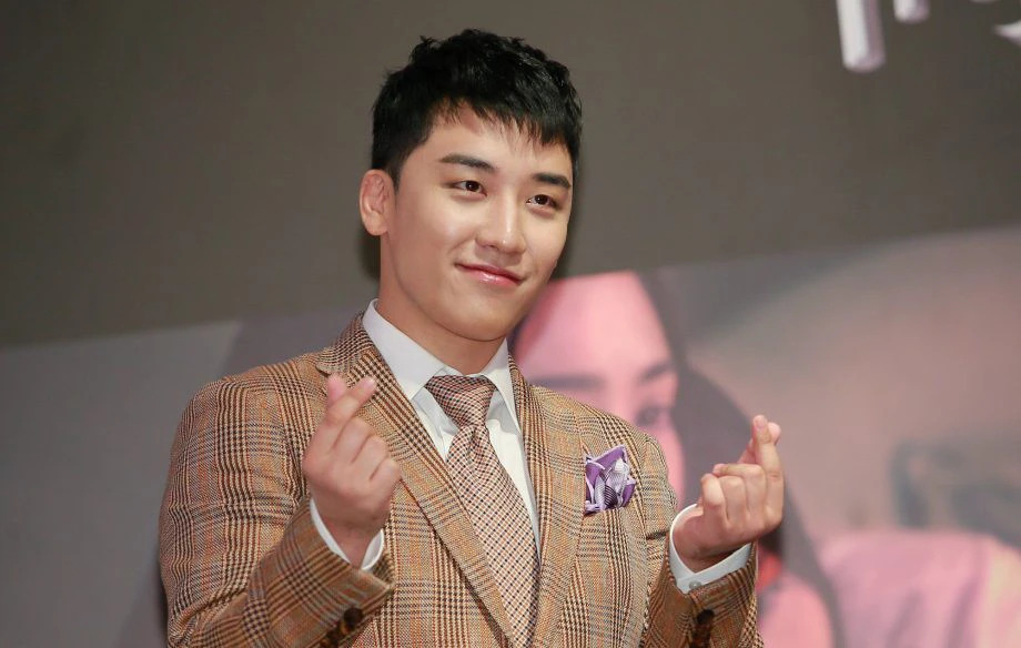 "Hung thần" Dispatch vạch trần việc Seungri bắt c&aacute; hai tay sau khi ra t&ugrave; - Ảnh 1.