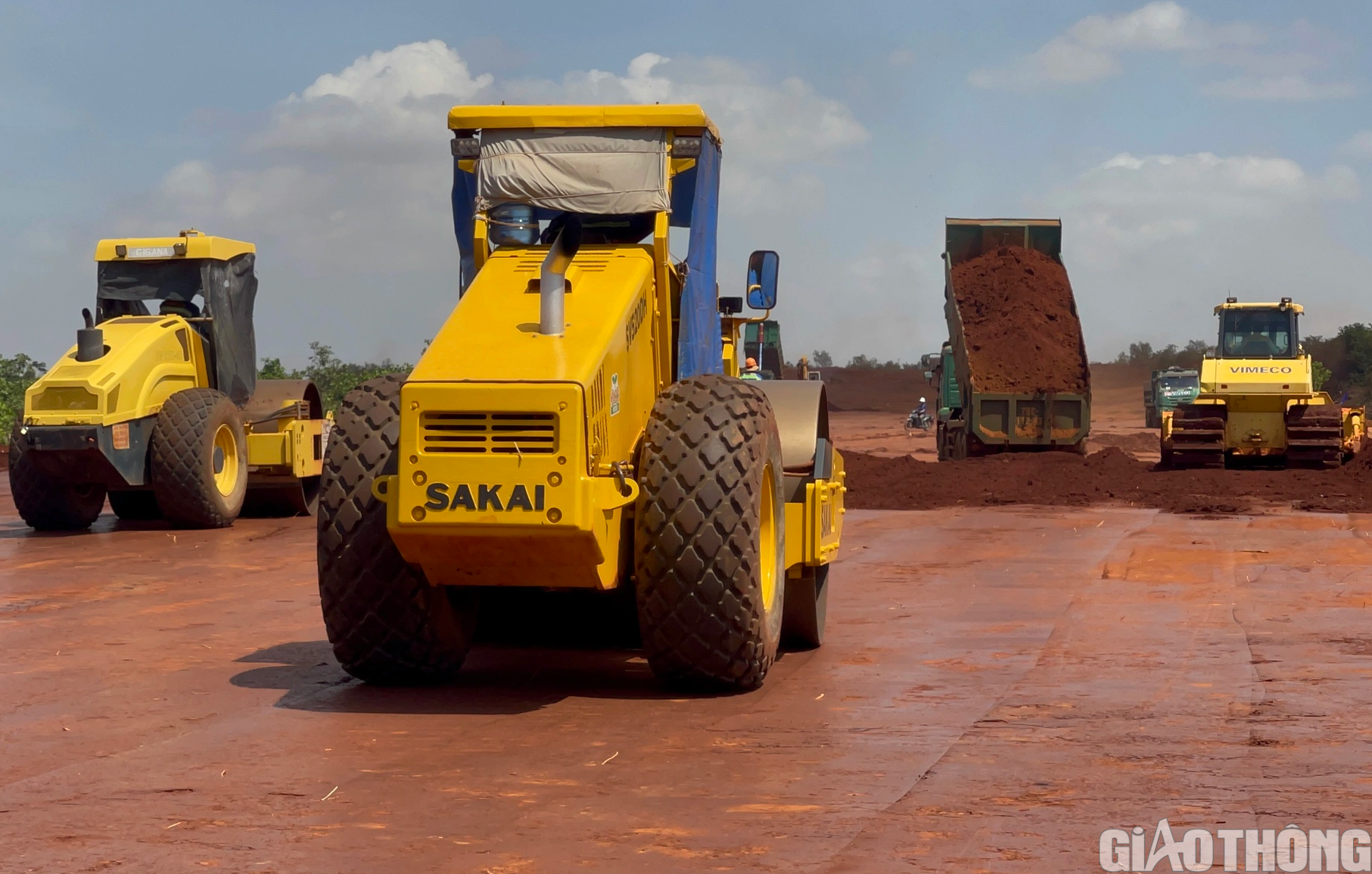 S&acirc;n bay Long Th&agrave;nh: Tăng tốc giải ph&oacute;ng mặt bằng, đẩy tiến độ tuyến đường kết nối T1, T2 - Ảnh 4.