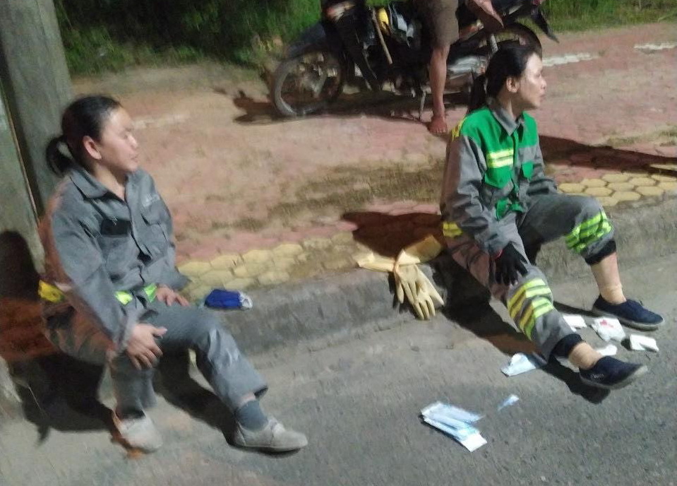 Hai c&ocirc;ng nh&acirc;n m&ocirc;i trường bị bắn: Nghi phạm từng hăm dọa xử bắn? - Ảnh 2.