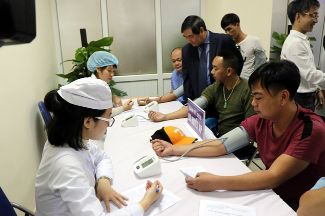 Hải Dương tổ chức kiểm tra sức khoẻ v&agrave; việc sử dụng chất ma t&uacute;y đối với l&aacute;i xe - Ảnh 1.