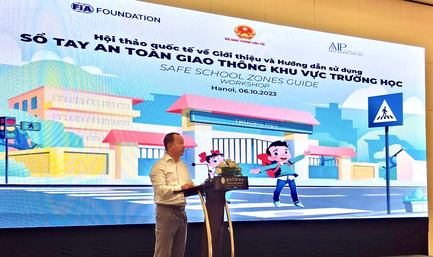 Sổ tay an toàn giao thông khu vực trường học giúp trẻ đến trường an toàn - Ảnh 1. Sổ tay an toàn giao thông khu vực trường học giúp trẻ đến trường an toàn - Ảnh 1.