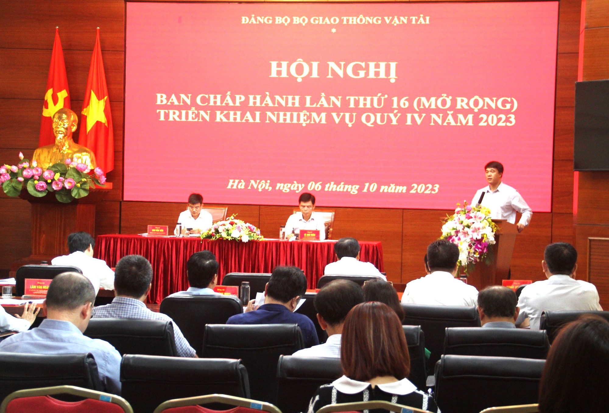 Đảng bộ Bộ GTVT phấn đấu ho&agrave;n th&agrave;nh to&agrave;n diện nhiệm vụ 2023 - Ảnh 3.