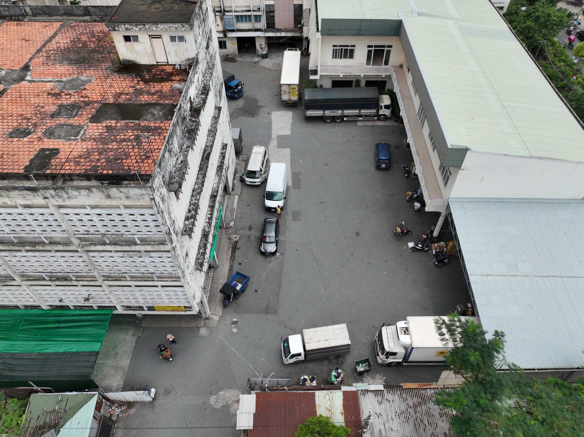 Năm đời ph&oacute; chủ tịch TP.HCM chưa dẹp được bến xe lậu Th&agrave;nh Bưởi - Ảnh 7.