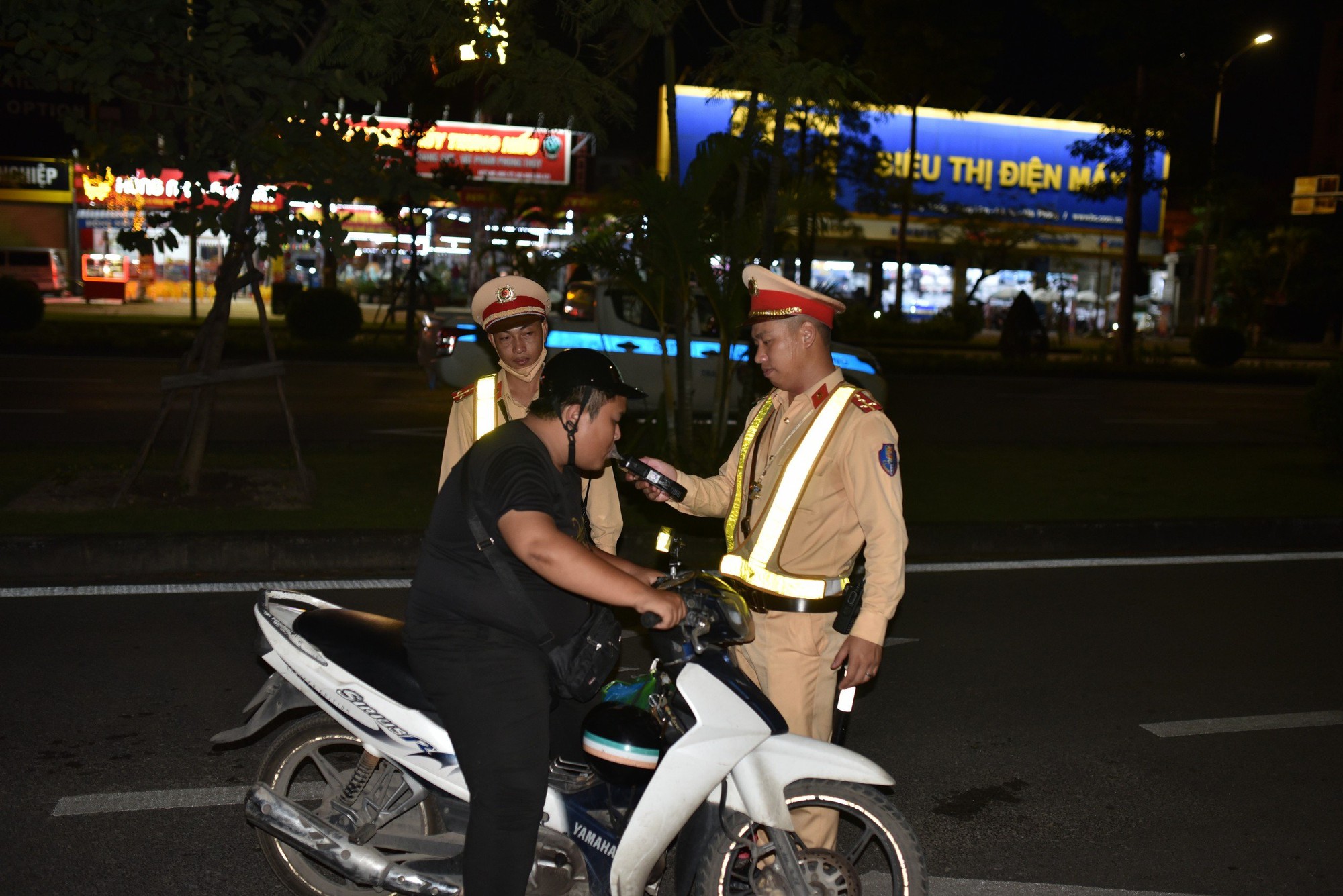 Hải Ph&ograve;ng: Ki&ecirc;n quyết xử l&yacute; phương tiện vi phạm nồng độ cồn kh&ocirc;ng c&oacute; v&ugrave;ng cấm - Ảnh 3.