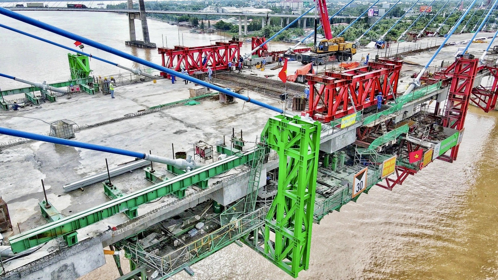 Hợp long cầu Mỹ Thuận 2 v&agrave;o giữa th&aacute;ng 10 - Ảnh 2.