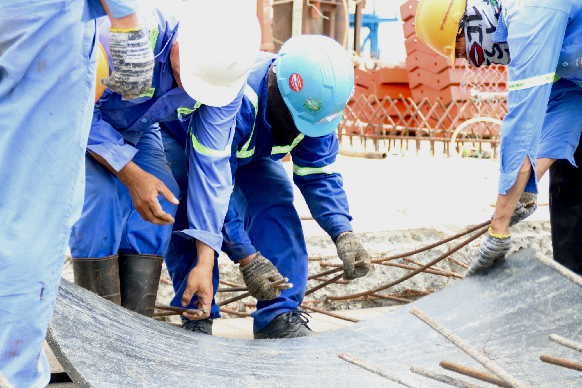 Hợp long cầu Mỹ Thuận 2 v&agrave;o giữa th&aacute;ng 10 - Ảnh 8.