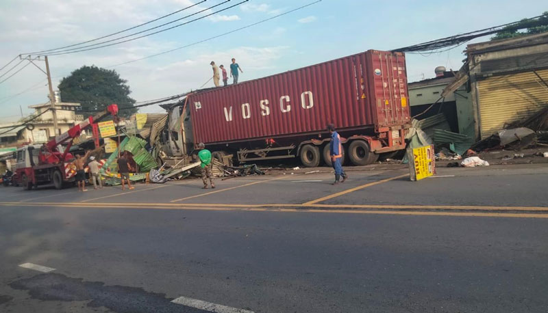 Tin tức tai nạn giao th&ocirc;ng mới nhất ng&agrave;y h&ocirc;m nay 8/10/2023 - Ảnh 4.