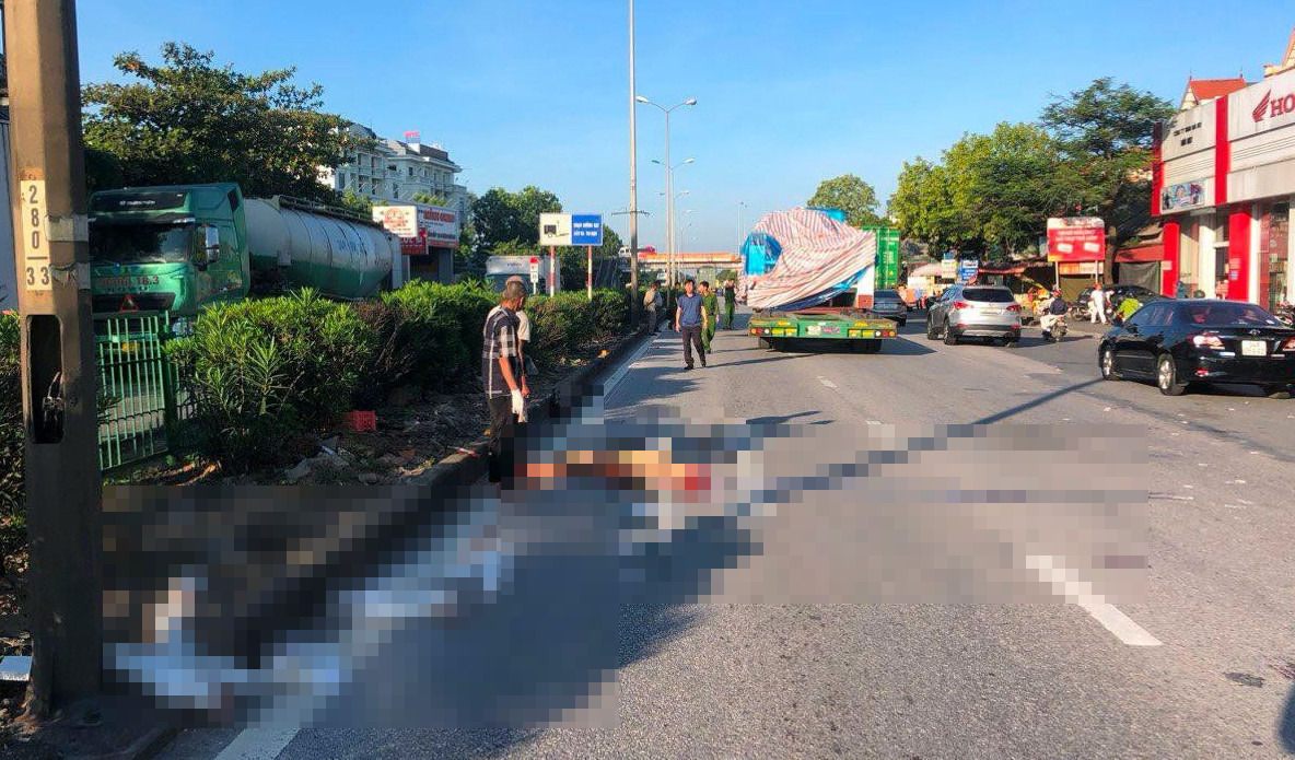 Hải Dương: Va chạm với xe container trên quốc lộ 5, người đàn ông đi bộ tử vong - Ảnh 1. Hải Dương: Va chạm với xe container trên quốc lộ 5, người đàn ông đi bộ tử vong - Ảnh 1.