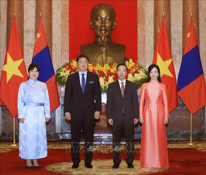 Chủ tịch nước chủ tr&igrave; lễ đ&oacute;n Tổng thống M&ocirc;ng Cổ thăm cấp Nh&agrave; nước tới Việt Nam - Ảnh 7.