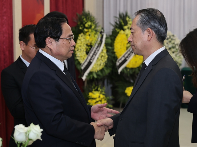 Thủ tướng Phạm Minh Ch&iacute;nh viếng nguy&ecirc;n Thủ tướng Trung Quốc L&yacute; Khắc Cường - Ảnh 3.