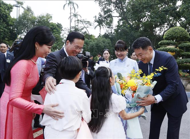 Chủ tịch nước chủ tr&igrave; lễ đ&oacute;n Tổng thống M&ocirc;ng Cổ thăm cấp Nh&agrave; nước tới Việt Nam - Ảnh 5.