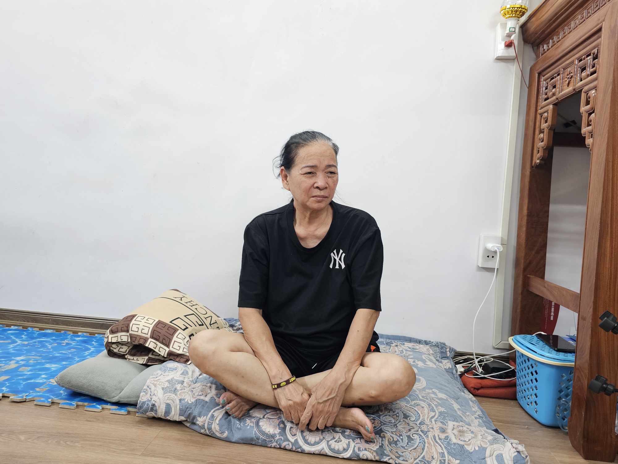 Vụ ch&aacute;y chung cư mini ở H&agrave; Nội: Người d&acirc;n mong sớm giải ng&acirc;n tiền hỗ trợ - Ảnh 1.