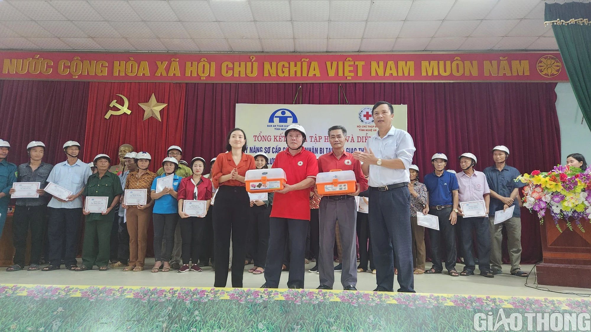 Phát triển mô hình Điểm Sơ cấp cứu trên dọc tuyến quốc lộ ở Nghệ An - Ảnh 2. Phát triển mô hình Điểm Sơ cấp cứu trên dọc tuyến quốc lộ ở Nghệ An - Ảnh 2.