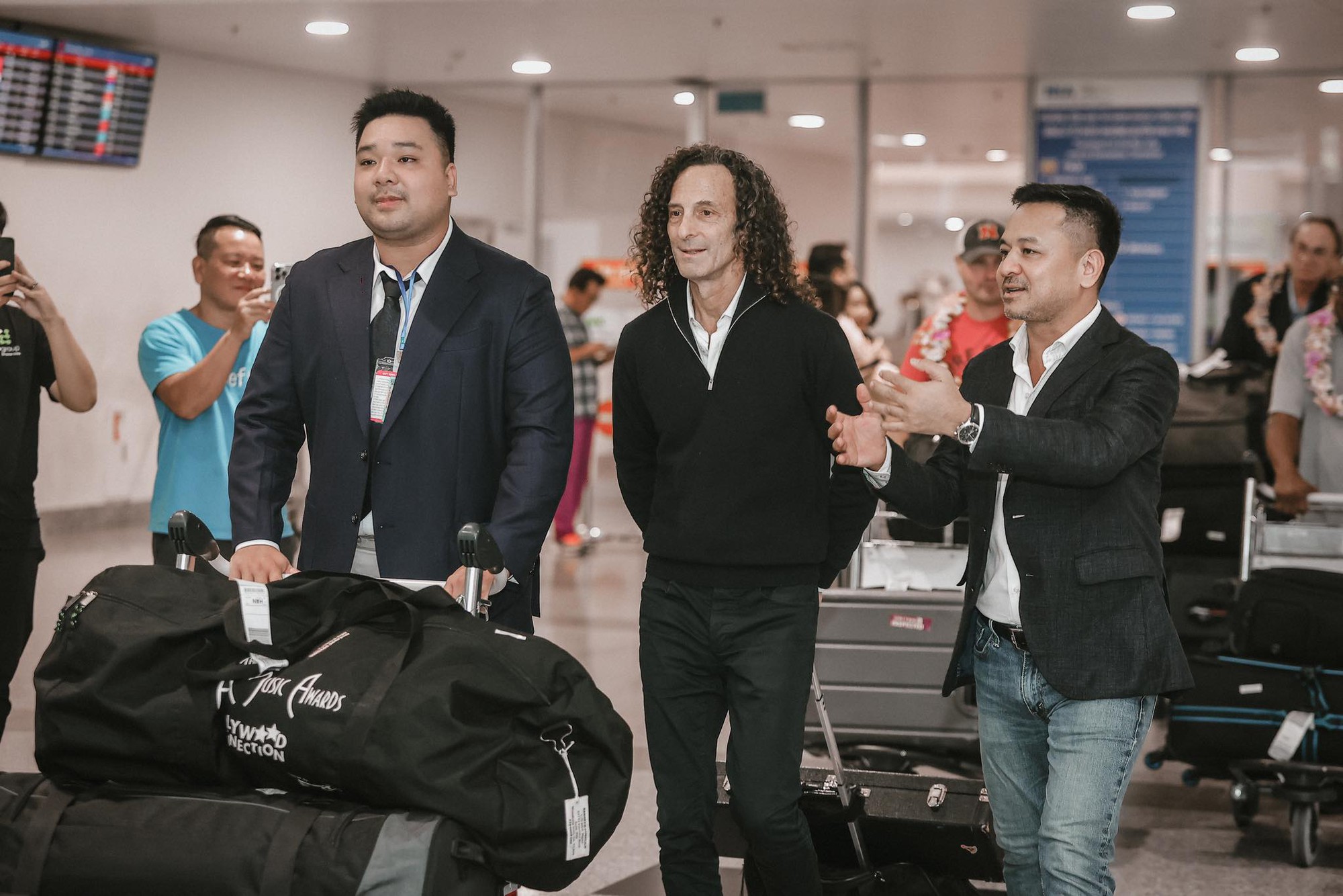 Kenny G đ&atilde; tới H&agrave; Nội, sẵn s&agrave;ng cho buổi biểu diễn đỉnh cao - Ảnh 2.