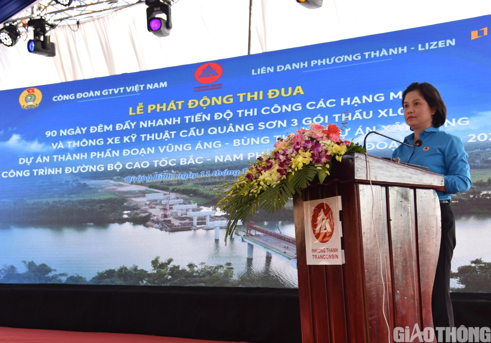 90 ngày đêm đẩy nhanh thi công các hạng mục cao tốc đoạn qua Quảng Bình - Ảnh 1. 90 ngày đêm đẩy nhanh thi công các hạng mục cao tốc đoạn qua Quảng Bình - Ảnh 1.