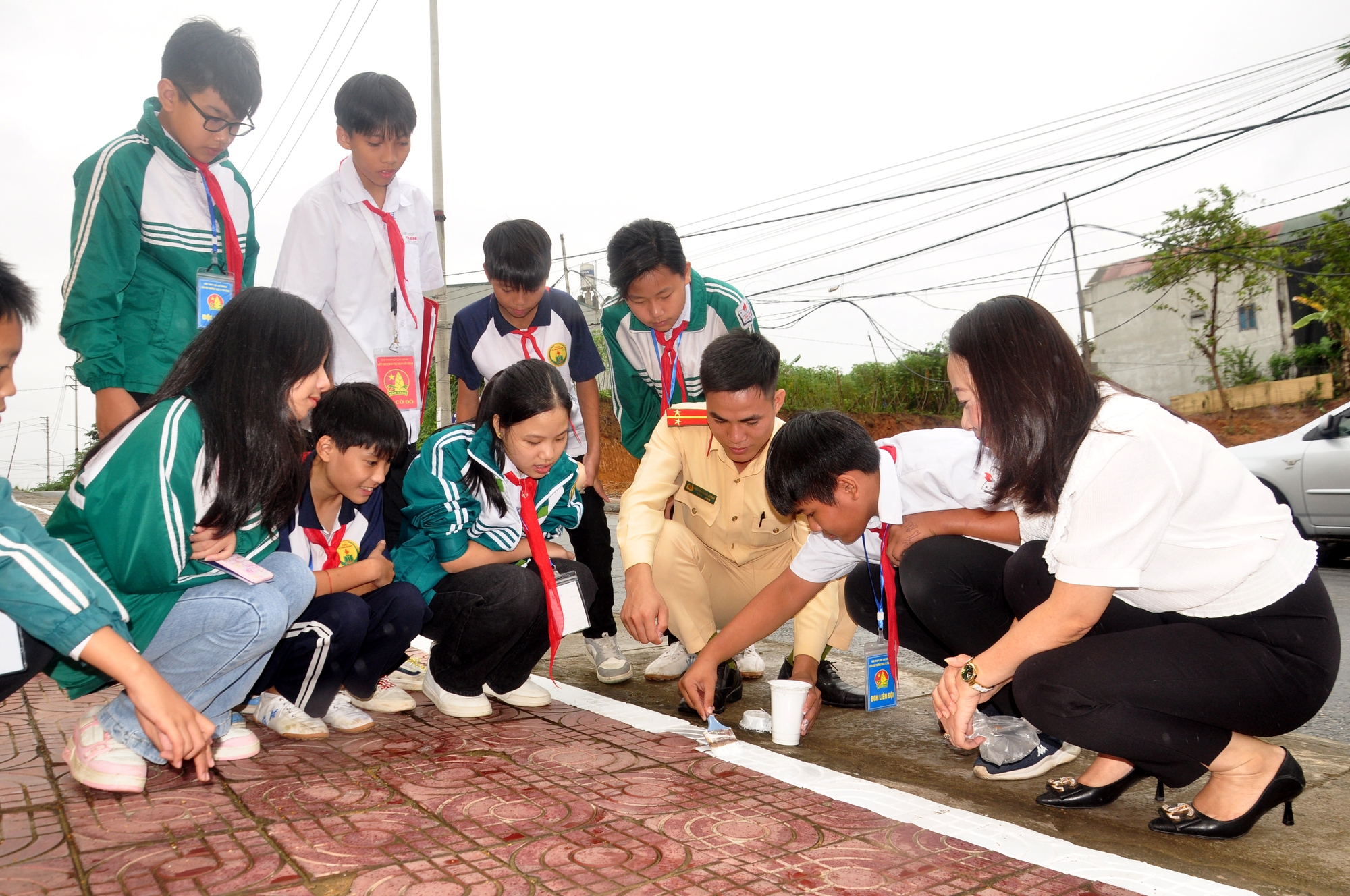 Cổng trường an to&agrave;n giao th&ocirc;ng m&ocirc; h&igrave;nh nhỏ, &yacute; nghĩa lớn ở Y&ecirc;n B&aacute;i   - Ảnh 4.