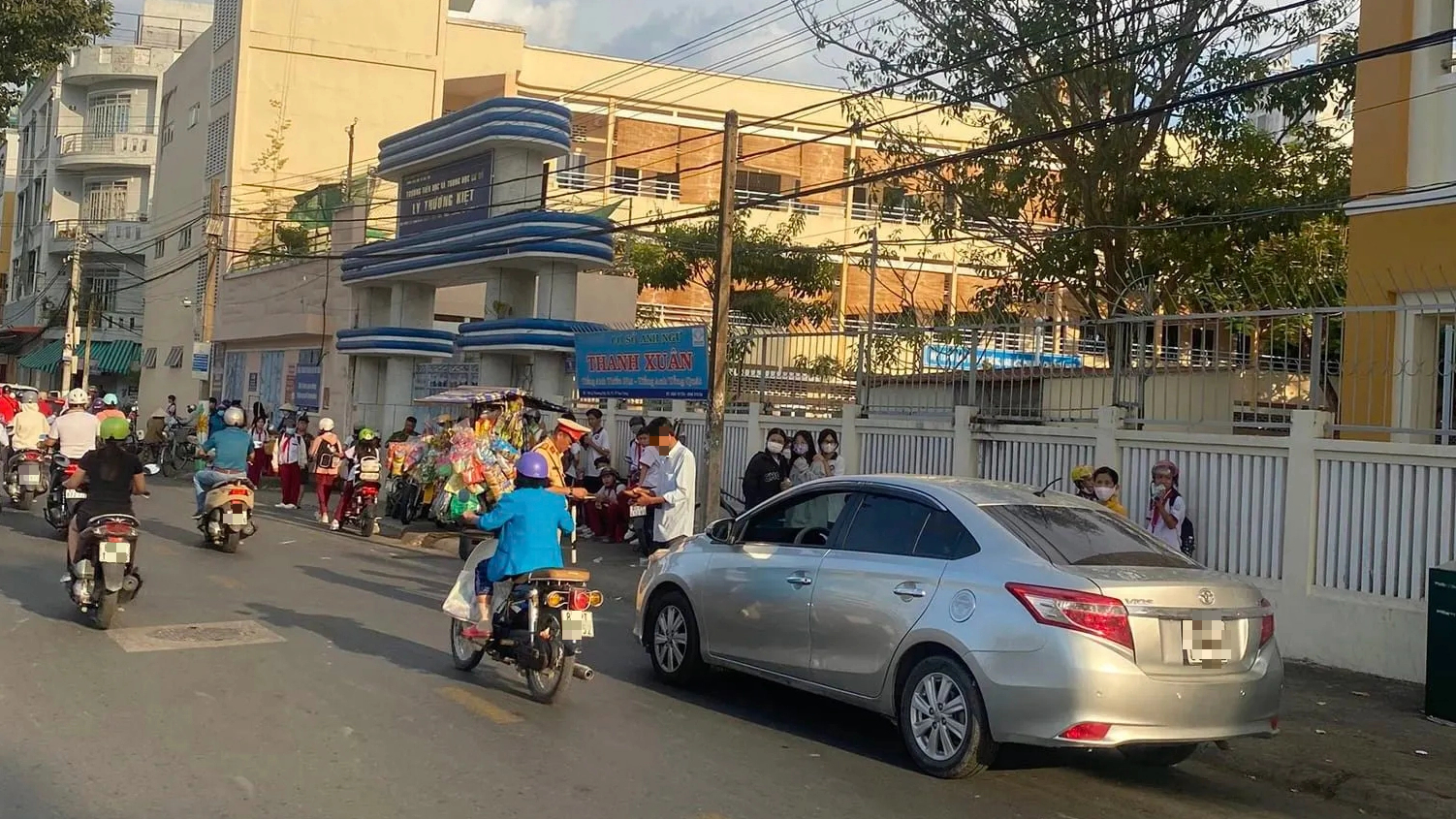 S&oacute;c Trăng: Nhiều giải ph&aacute;p hạn chế học sinh vi phạm giao th&ocirc;ng - Ảnh 1.