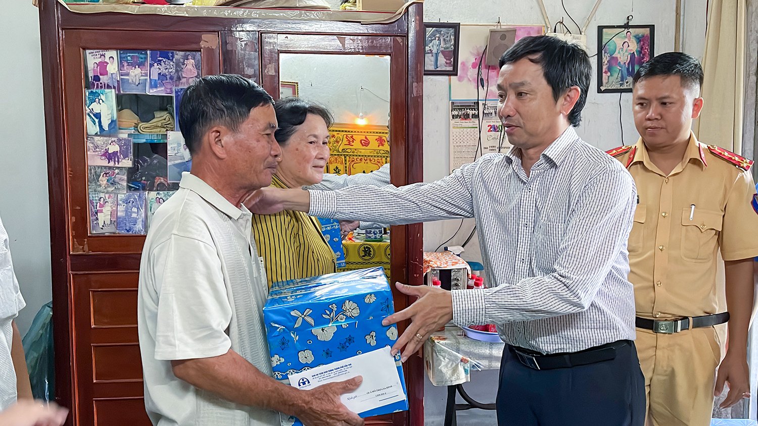 Cần Thơ hưởng ứng Ng&agrave;y thế giới tưởng niệm c&aacute;c nạn nh&acirc;n tử vong do tai nạn giao th&ocirc;ng - Ảnh 1.