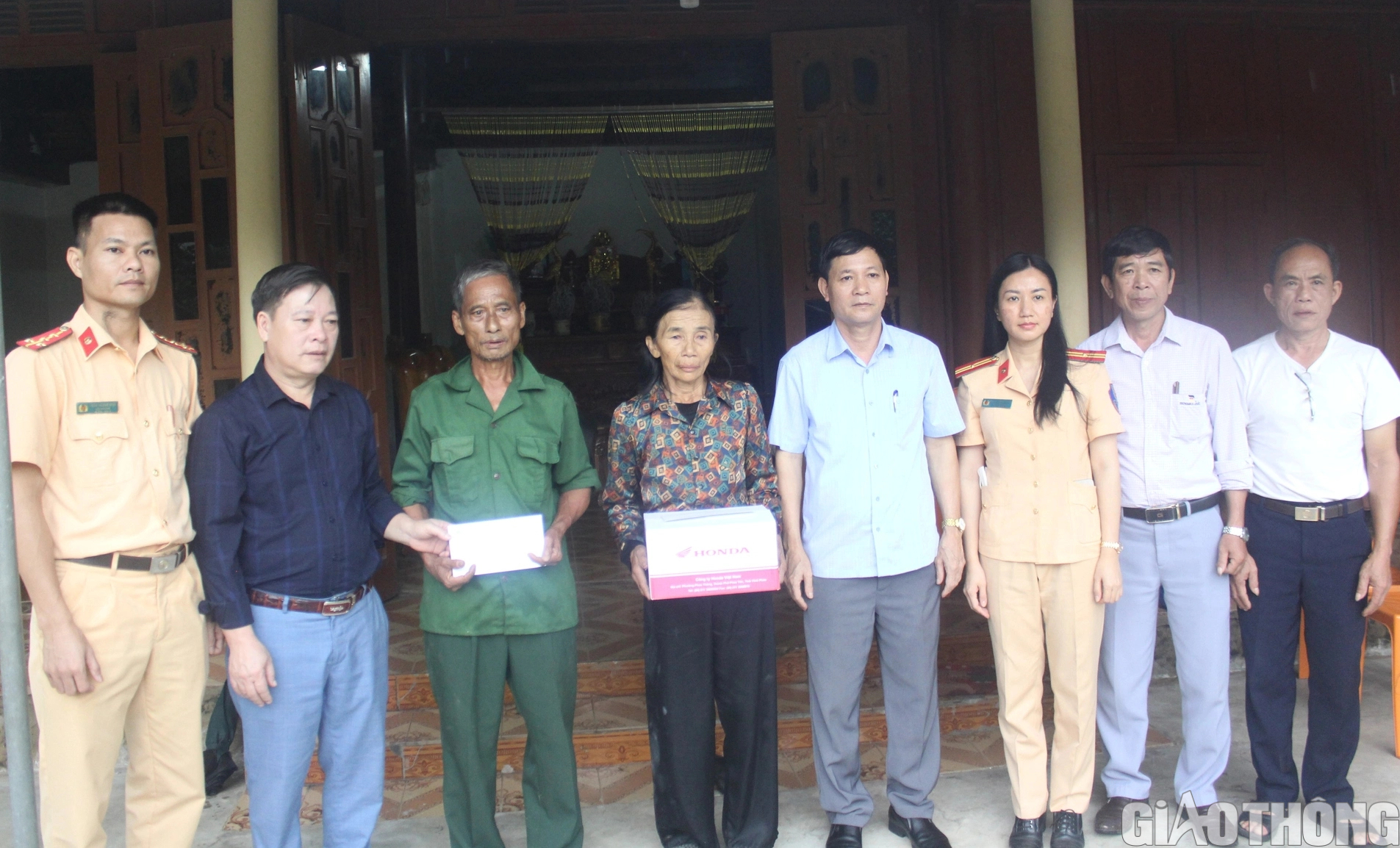 Quặn thắt những phận đời nghiệt ngã vì tai nạn giao thông - Ảnh 2. Quặn thắt những phận đời nghiệt ngã vì tai nạn giao thông - Ảnh 2.