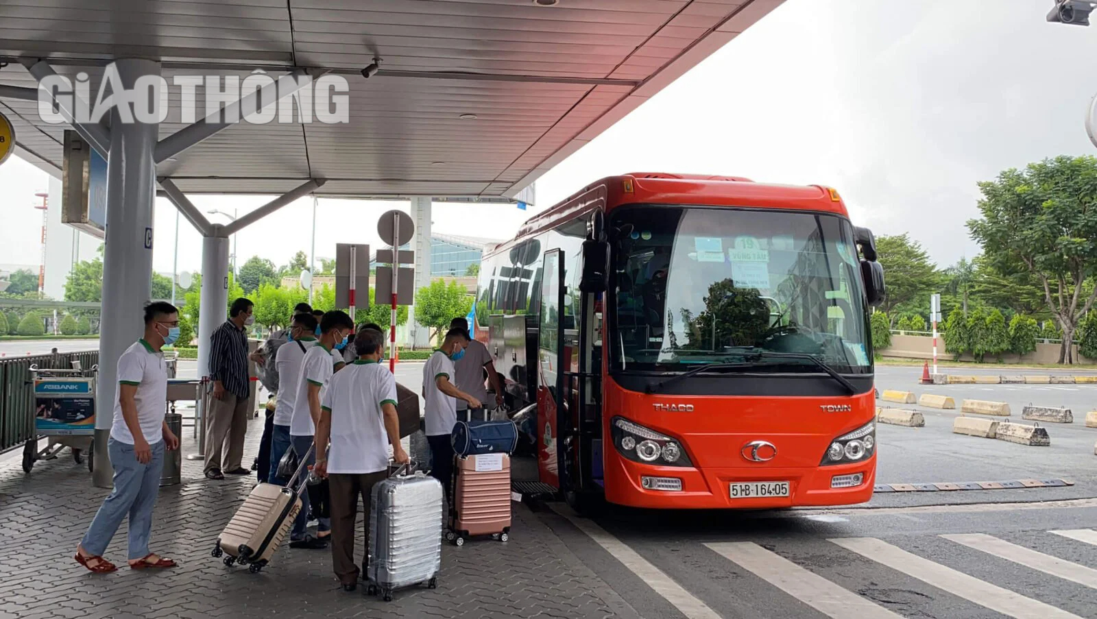 Tuyến L&acirc;m Đồng &ndash; TP HCM tăng th&ecirc;m 400 xe xuất bến/ng&agrave;y sau khi Th&agrave;nh Bưởi bị r&uacute;t giấy ph&eacute;p - Ảnh 1.