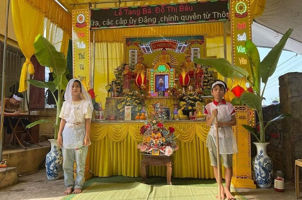 Gia cảnh của hai đứa trẻ bố bị chết do TNGT, mẹ chết do bạo bệnh ở Th&aacute;i B&igrave;nh - Ảnh 2.