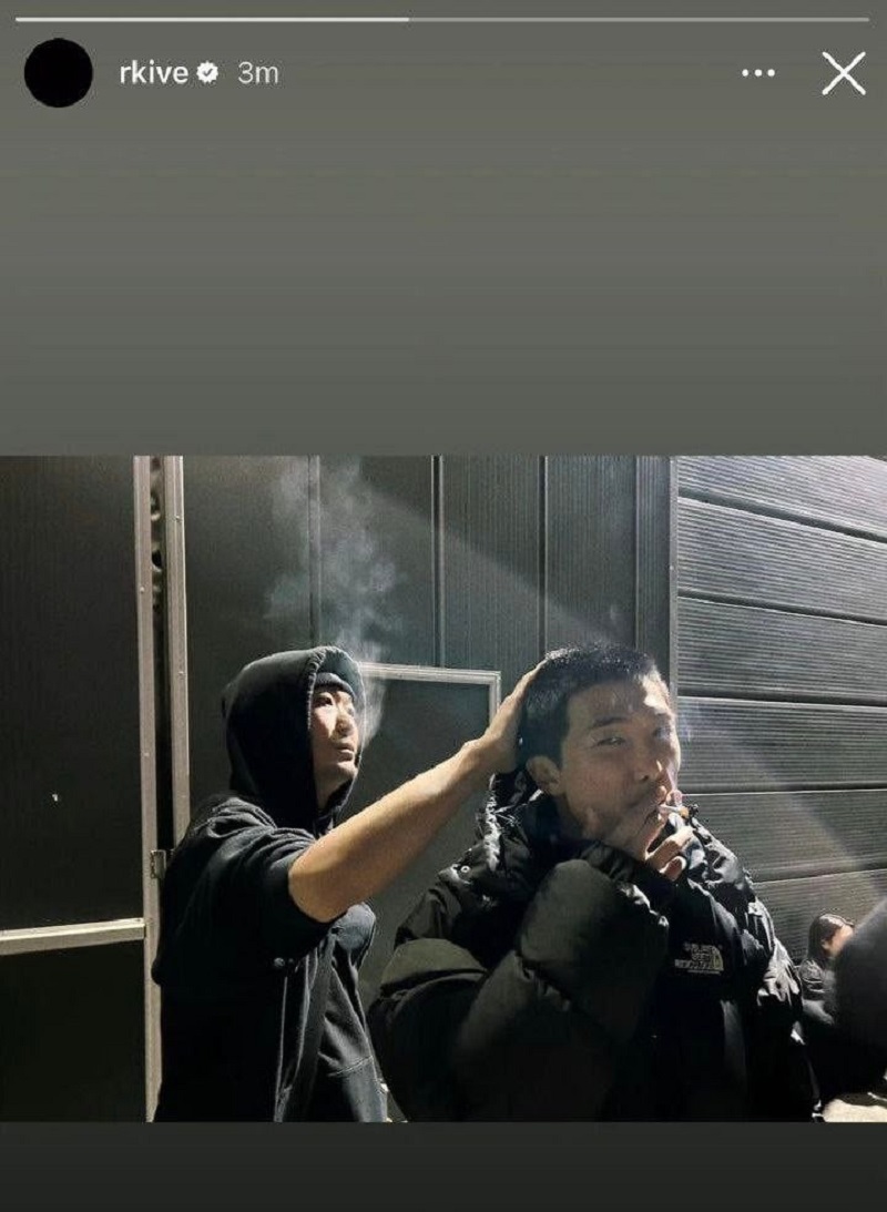 Bị m&aacute;y quay đập v&agrave;o mặt, RM (BTS) kh&acirc;u 5 mũi ở mắt - Ảnh 2.