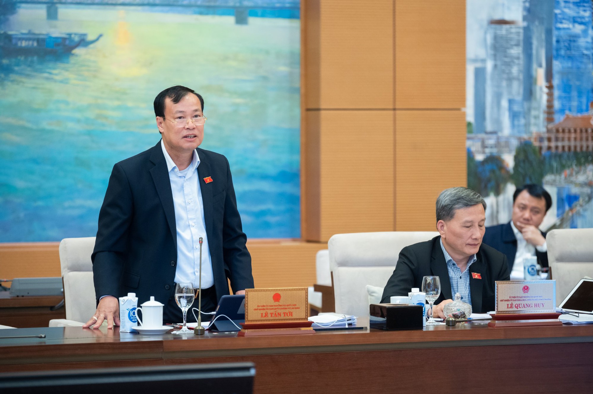 Bộ Ch&iacute;nh trị đồng thuận, thống nhất cao việc đổi t&ecirc;n th&agrave;nh dự &aacute;n Luật Căn cước - Ảnh 1.
