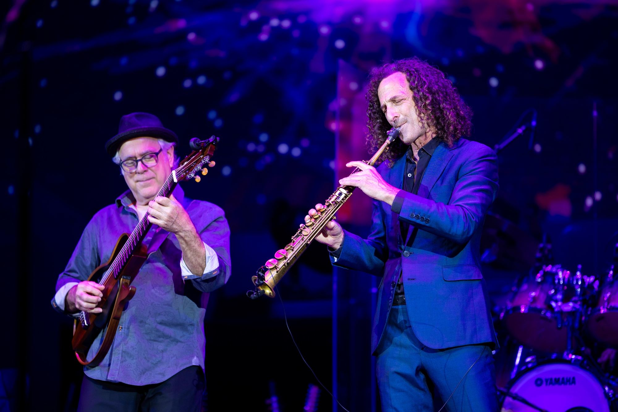 Thôi miên hơn 4.000 khán giả bằng tiếng kèn huyền thoại, Kenny G chuyên trở ký ức ngọt lịm - Ảnh 5. Thôi miên hơn 4.000 khán giả bằng tiếng kèn huyền thoại, Kenny G chuyên trở ký ức ngọt lịm - Ảnh 5.