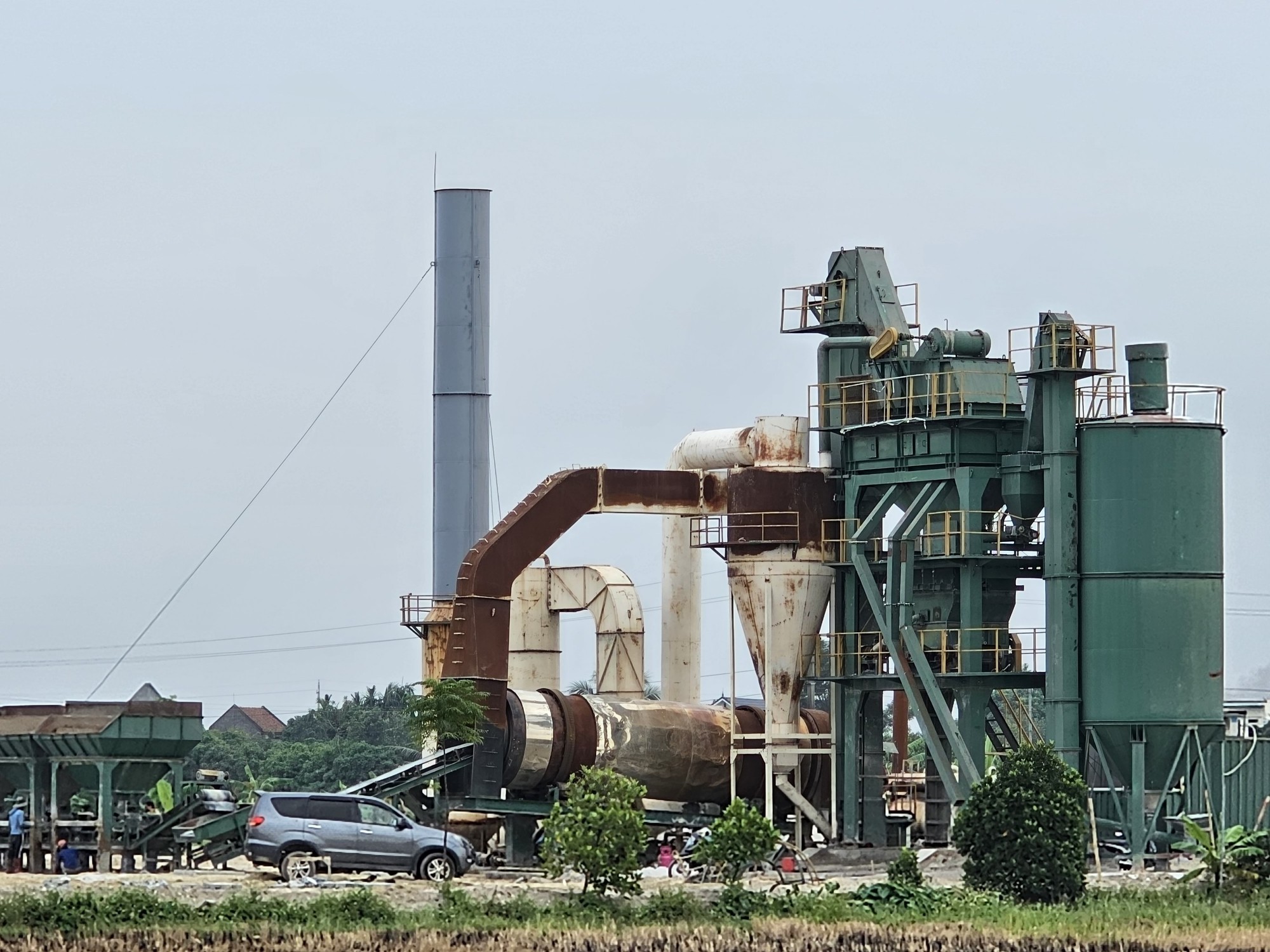 Hải Dương: Kiểm tra hoạt động trạm trộn b&ecirc; t&ocirc;ng ở dự &aacute;n đường trục Đ&ocirc;ng &ndash; T&acirc;y - Ảnh 1.