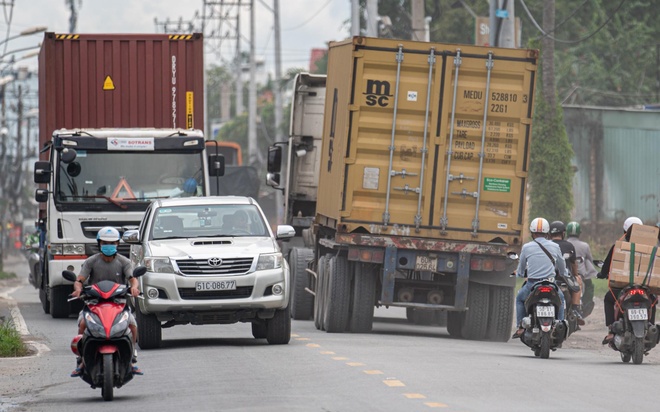 8 năm chưa mở rộng được đường 'tử thần' Nguyễn Duy Trinh