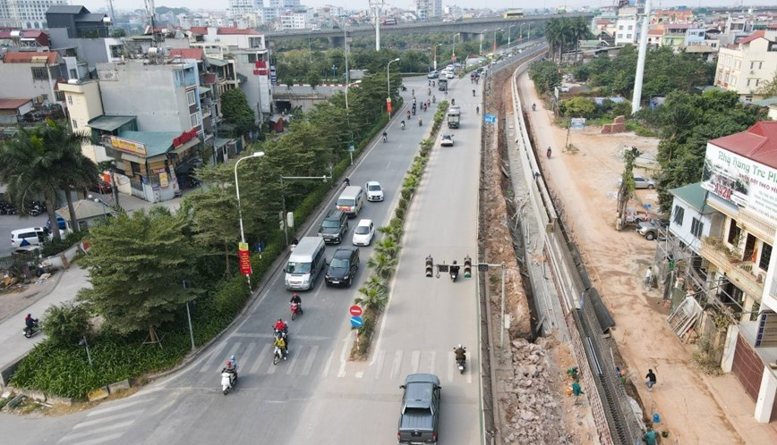 Từ h&ocirc;m nay (18/11) lưu th&ocirc;ng qua đường &Acirc;u Cơ phương tiện cần lưu &yacute; g&igrave;? - Ảnh 1.