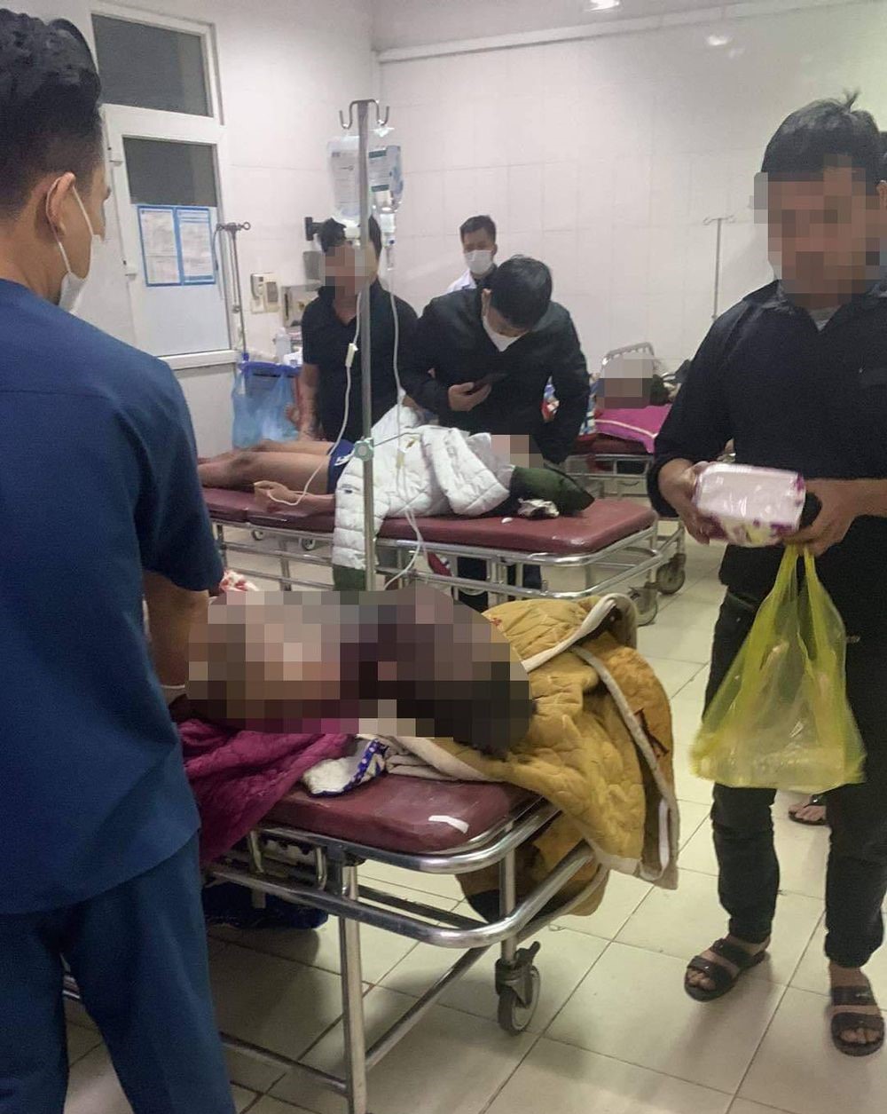 3 người thương vong sau tiếng nổ lớn trong đ&ecirc;m - Ảnh 1.