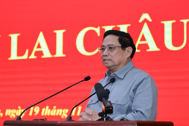 Thủ tướng: L&agrave;m bằng được c&ocirc;ng tr&igrave;nh hạ tầng lớn kết nối Lai Ch&acirc;u với trong nước, quốc tế - Ảnh 1.